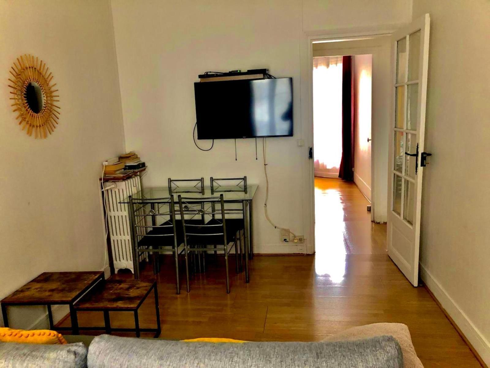 Cosy Apartment In Parigi Esterno foto